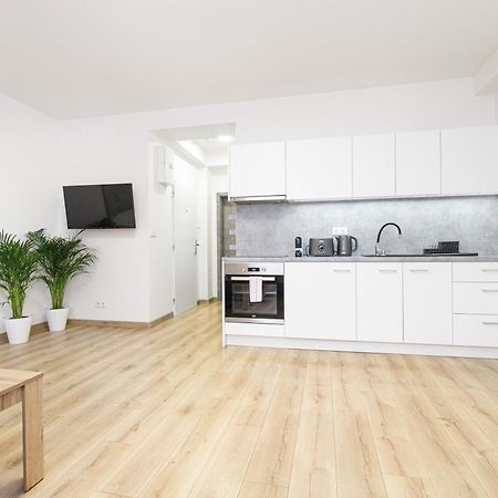 Apartment Hotel Stud Mb Ostrava Ngoại thất bức ảnh