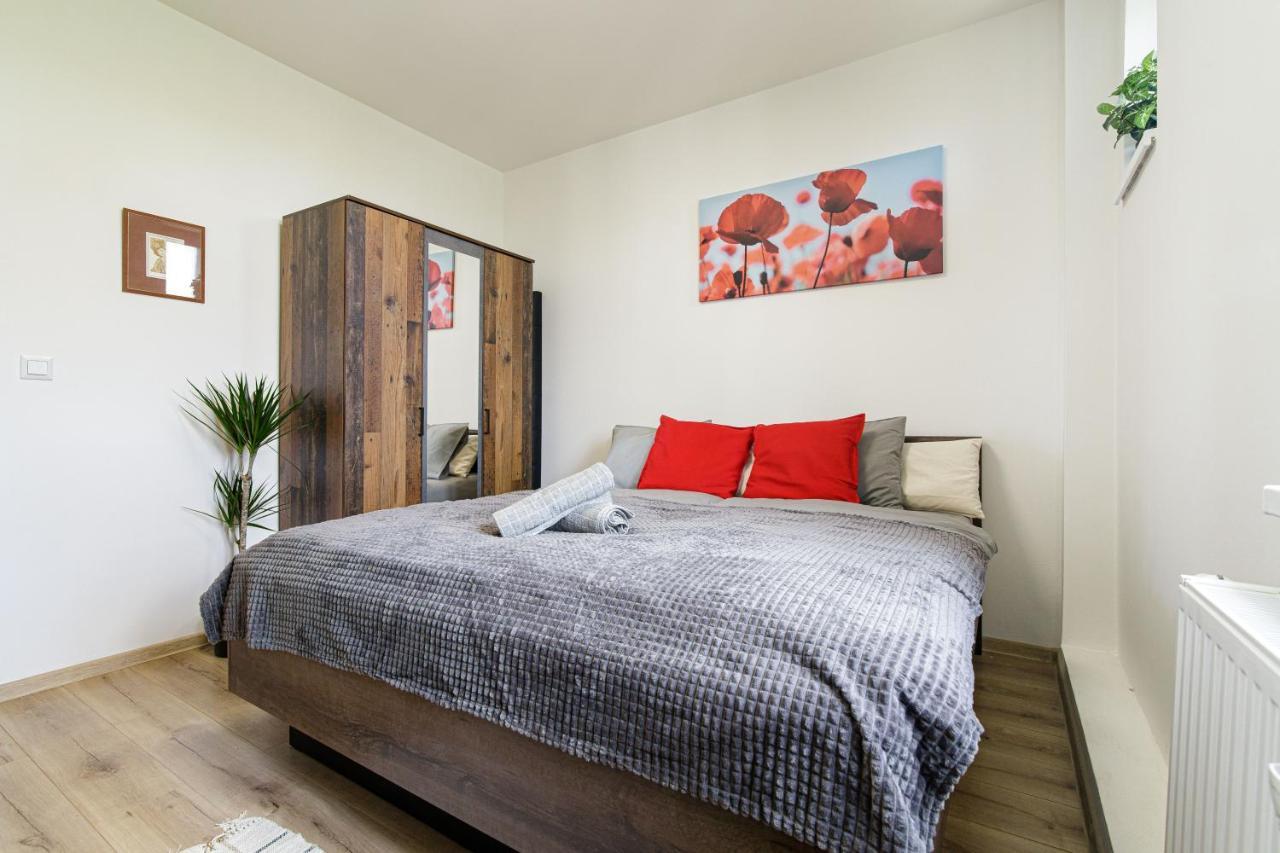 Apartment Hotel Stud Mb Ostrava Ngoại thất bức ảnh