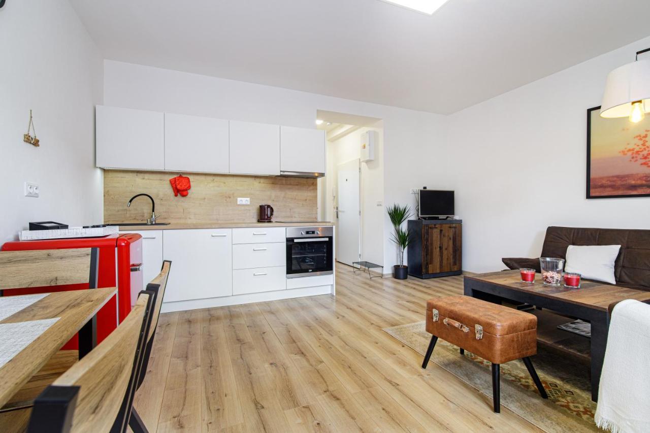 Apartment Hotel Stud Mb Ostrava Ngoại thất bức ảnh